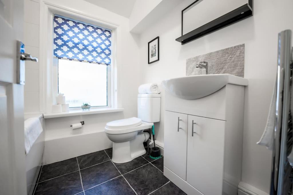 Cosy And Convenient Sunderland Apartment Luaran gambar